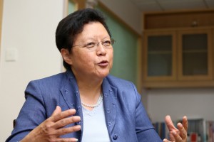 專訪-范徐麗泰-(本報記者麥潤田攝)