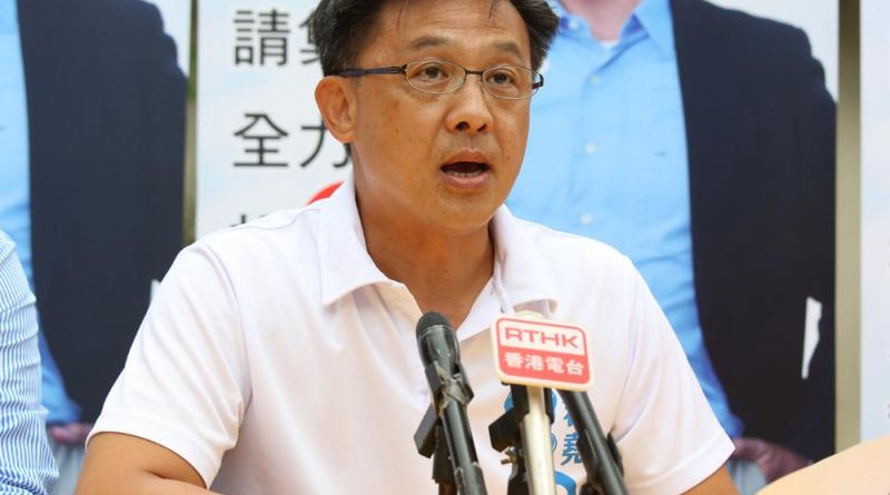 何君堯表示選情嚴峻，希望選民為香港未來投下重要一票」大公報記者黃洋港攝