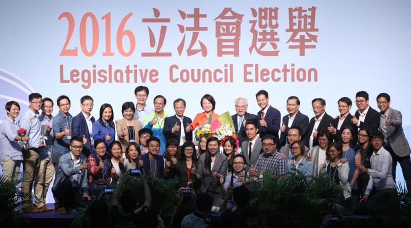 民建聯奪12議席，續保立會第一大黨地位\本報記者蔡文豪攝