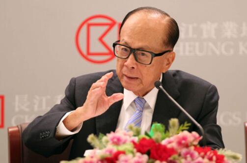 有學者估計，新退保方案最少可令50萬名長者受惠。