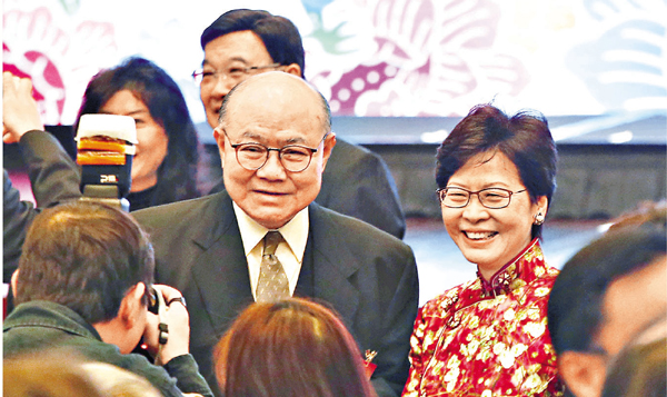 林鄭月娥及胡國興昨出席中總新春酒會。 潘達文 攝