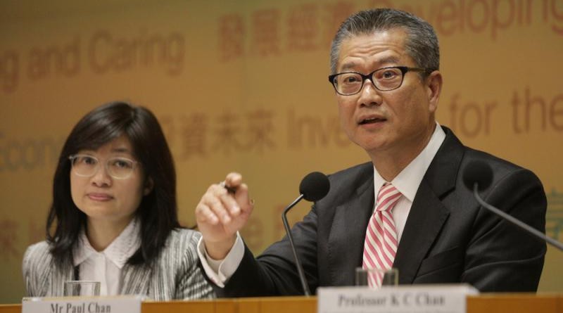 陳茂波表示，雖然香港經濟發展充滿變數，但深信港人有勇氣、智慧和能力克服任何困難 大公報記者林少權攝