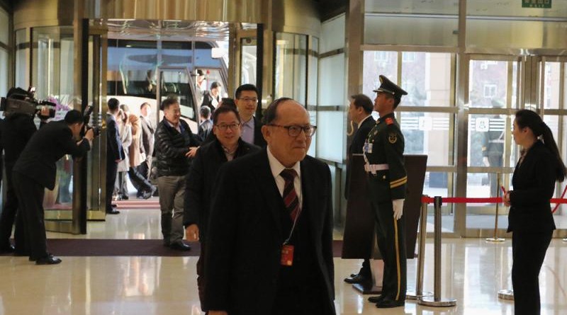 港區全國人大代表和全國政協香港委員，昨日先後抵達駐地飯店\記者孫青川攝