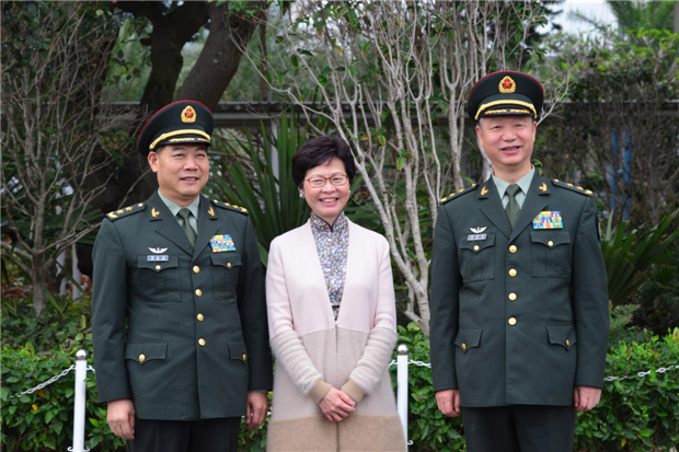 林鄭還前往解放軍駐香港部隊總部，與駐港部隊司令員譚本宏中將及政治委員岳世鑫中將會面。