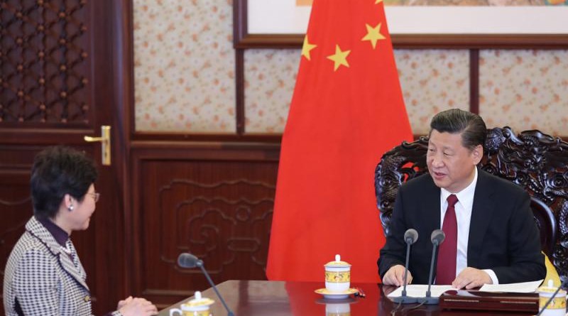 國家主席習近平（右）在中南海會見林鄭月娥/新華社
