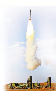 解放軍將開展針對性軍演,保衛國家安全和地區和平穩定。圖為空軍地面防空兵開展實戰化訓練。資料圖片