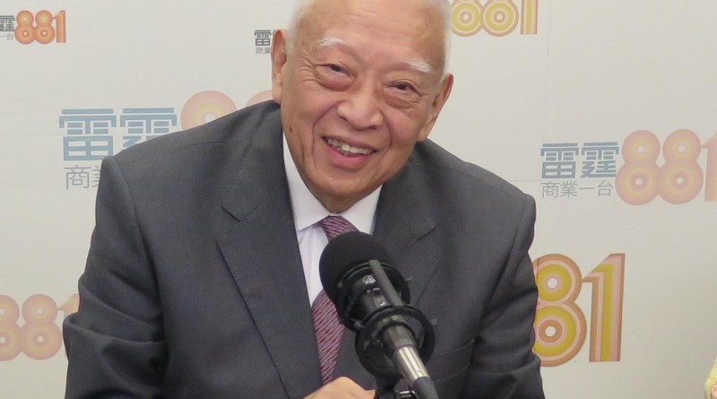 董建華表示，林鄭月娥接任行政長官令他對香港未來充滿信心，最重要是大家團結。