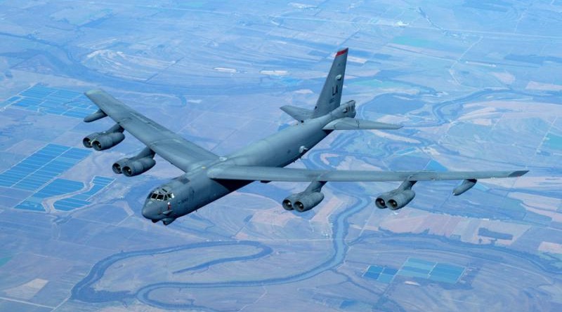 美軍B-52H轟炸機可攜帶二十多枚對陸攻擊巡航彈/資料圖片