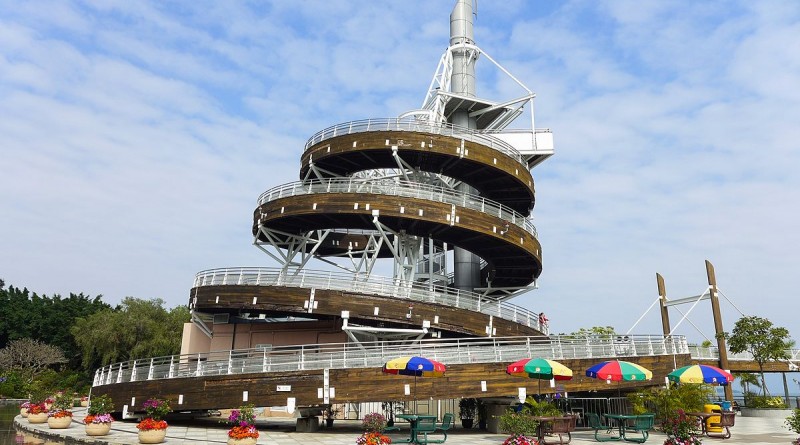 Tai_Po_Waterfront_Park_Spiral_lookout_tower_2017